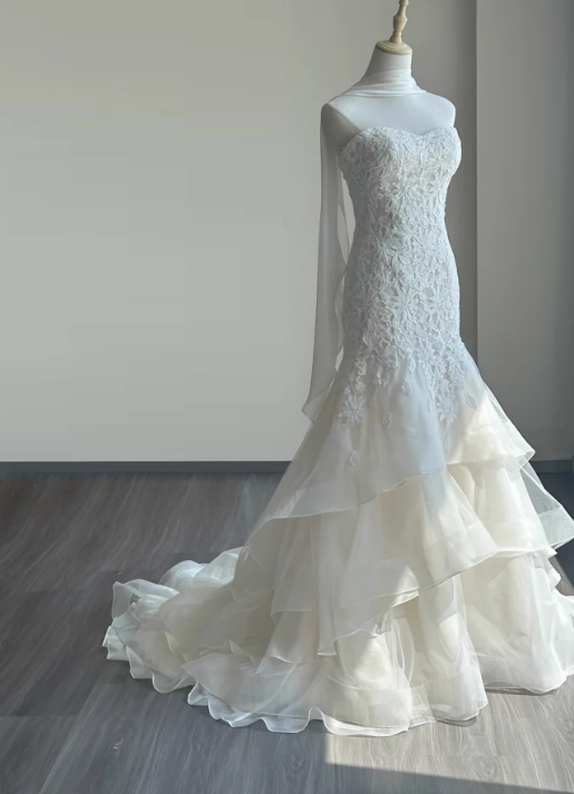 Robe de mariée beauté A-Line, décolleté en cœur, plissée, D3302