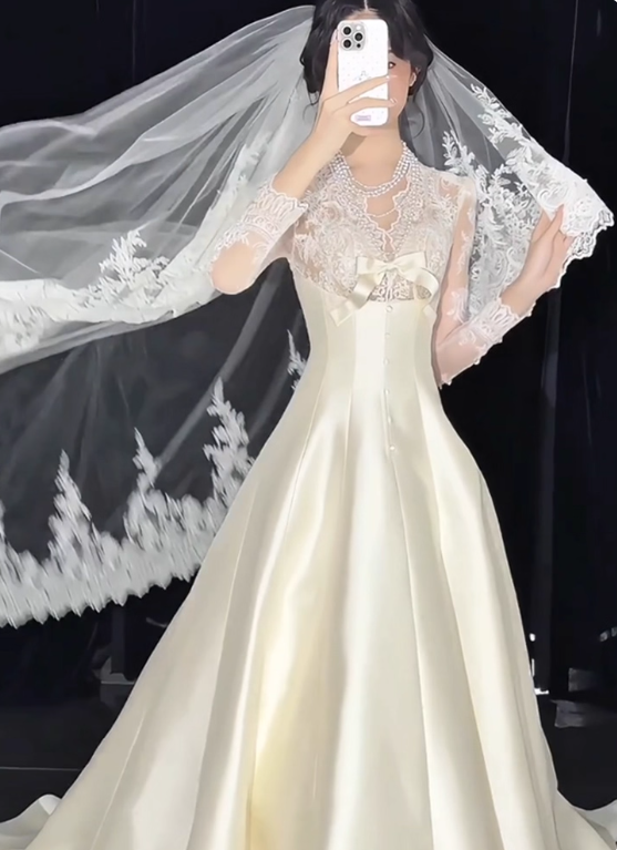 Robe de mariée beauté A-Line, décolleté en cœur, plissée, D3302