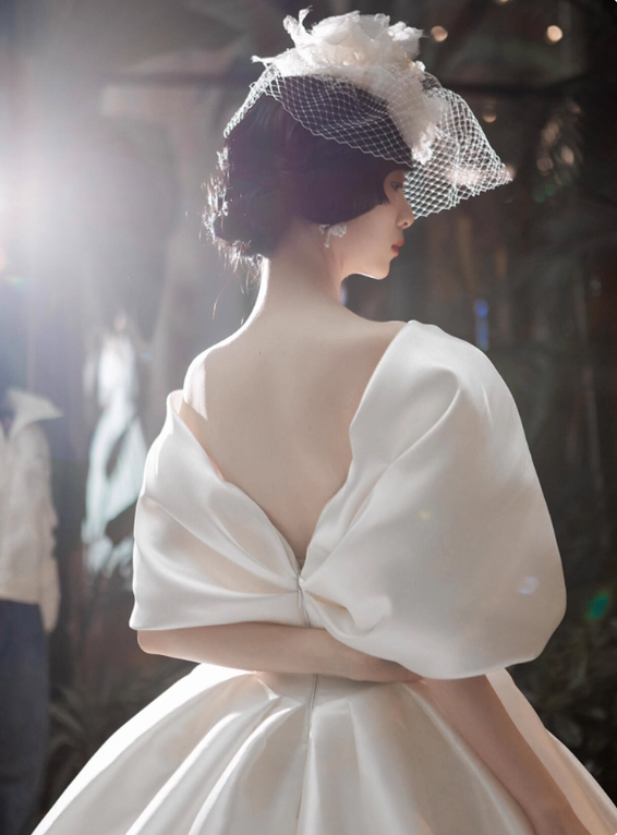 Robe de mariée beauté A-Line, décolleté en cœur, plissée, D3302