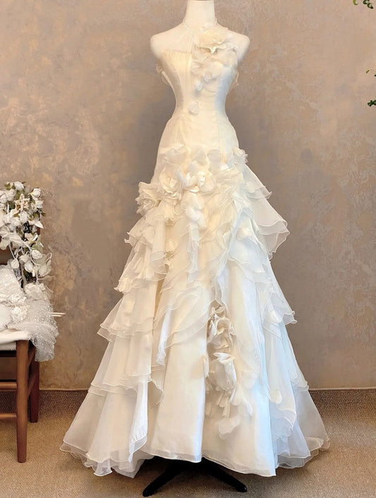 Retro Wedding Dress A Line Halter Ruffle Tiered Wedding Dress  D3954