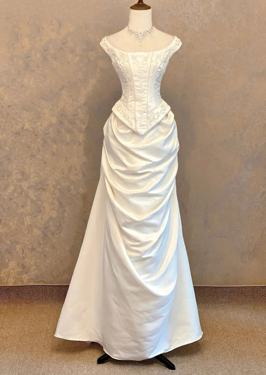 Elegant Wedding Dress Crew Neck Pleated Wedding Dress  D3958