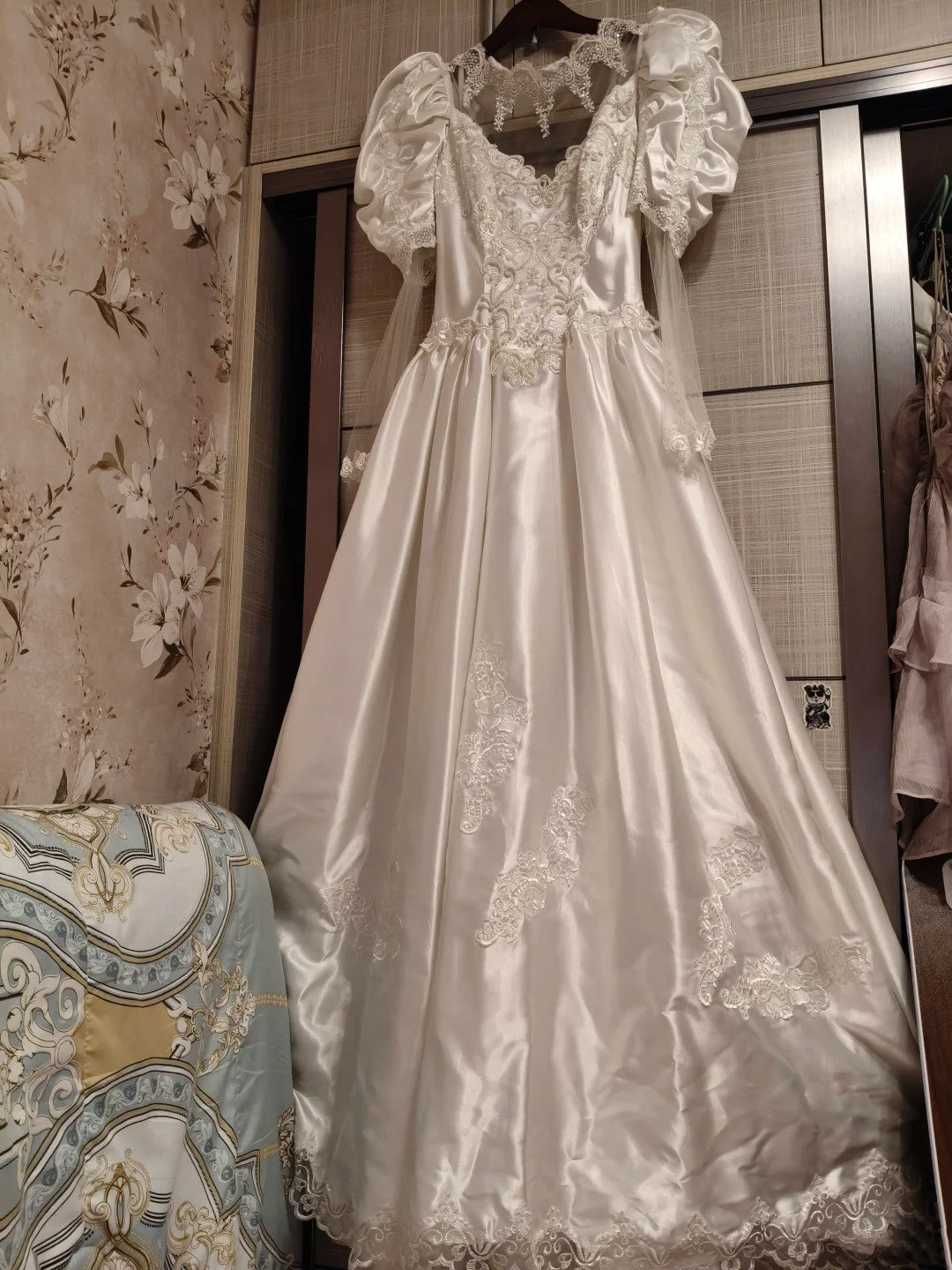 Vintage Wedding Dress Long Sleeves Backless Lace Wedding Dress  D3996