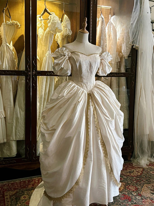 Vintage Wedding Dress Off Shoulder Pleated Wedding Dress  D3997