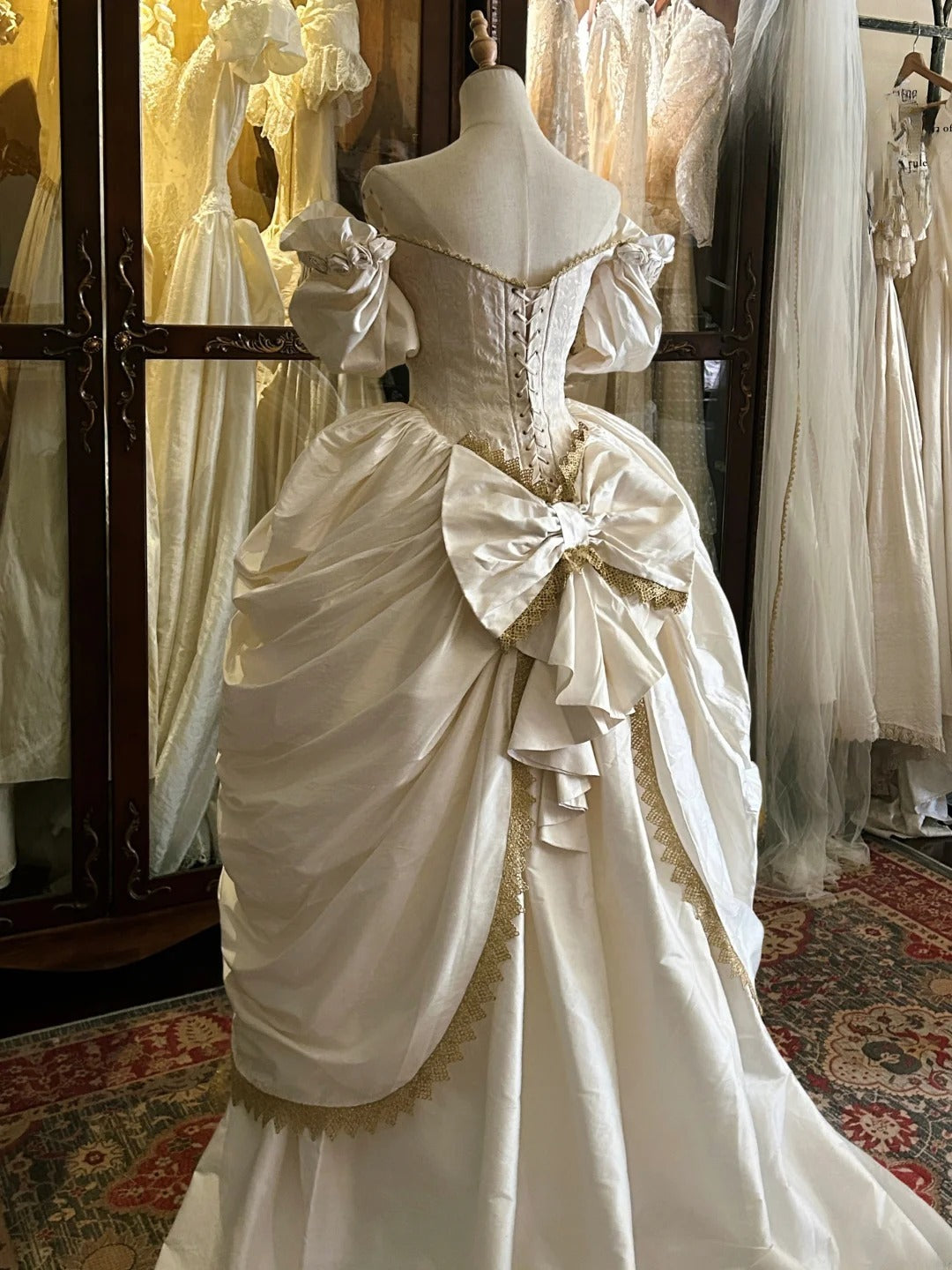 Vintage Wedding Dress Off Shoulder Pleated Wedding Dress  D3997