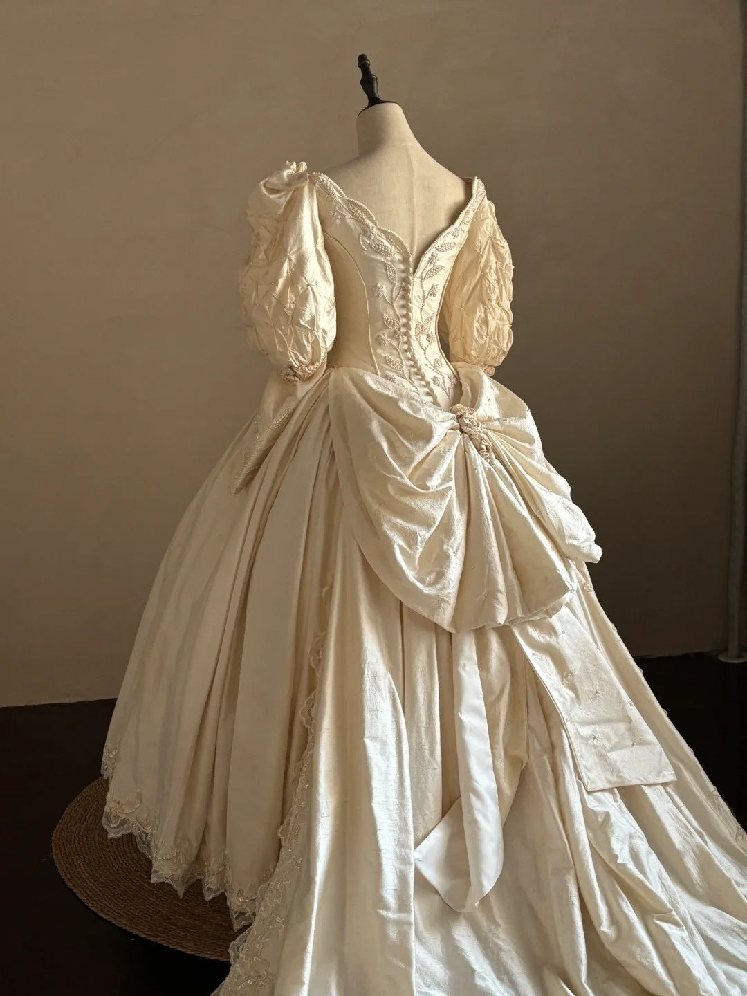 Vintage Wedding Dress Asymmetrical Neck Pleated Wedding Dress  D3999