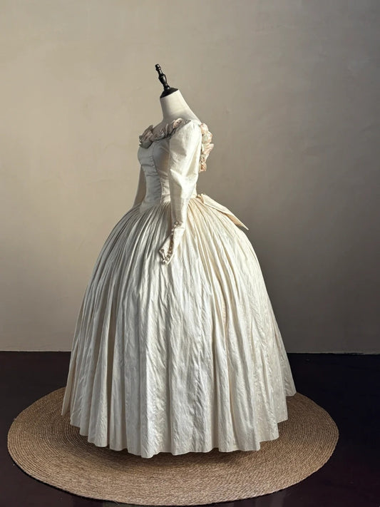 Retro Wedding Dress Crew Neck Pleated Wedding Dress  D4002