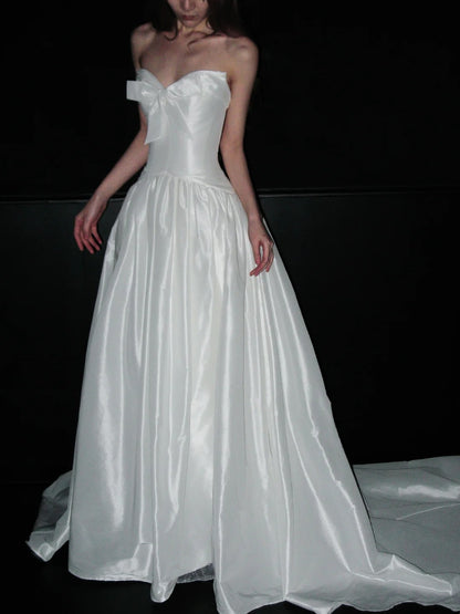 Robe de mariée beauté A-Line, décolleté en cœur, plissée, D3302