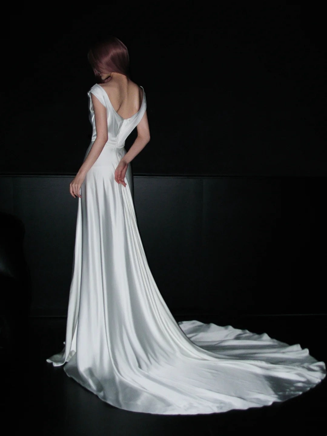 Minimalist Wedding Dress Crew Neck Pleated Wedding Dress    D4078