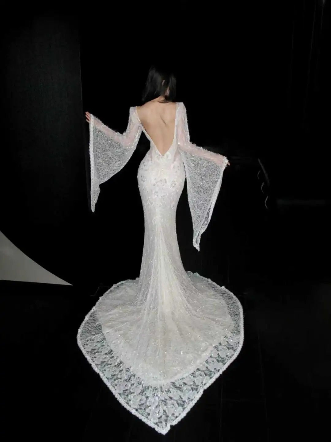 New Arrival Wedding Dress Crew Neck Backless Mermaid Wedding Dress   D4080