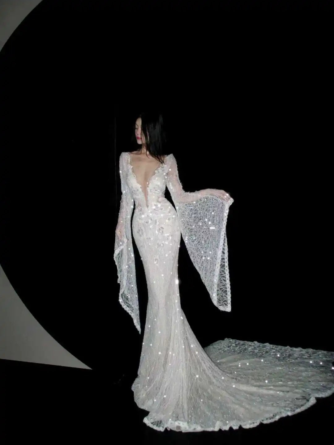 New Arrival Wedding Dress Crew Neck Backless Mermaid Wedding Dress   D4080