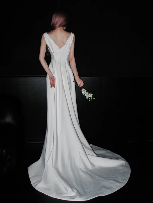 Minimalist Wedding Dress Sweetheart Pleated Wedding Dress   D4081