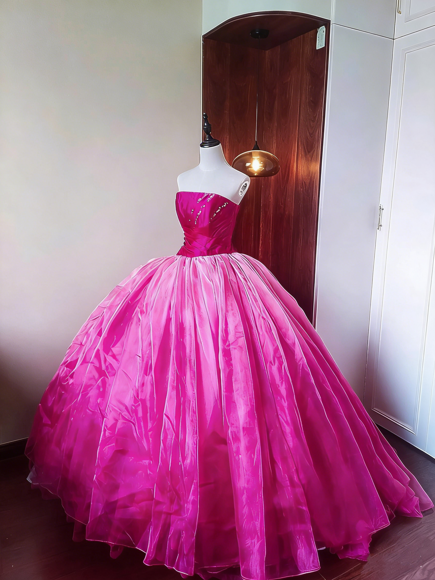 Stunning Prom Dress Strapless Pleated Ball Gown Evening Dress Quinceanera Dress Birthday Party Outfits   D4088