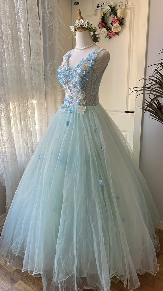 New Design Prom Dress V-neck Pleated Tulle Ball Gown Evening Dress Quinceanera Dress   D4123