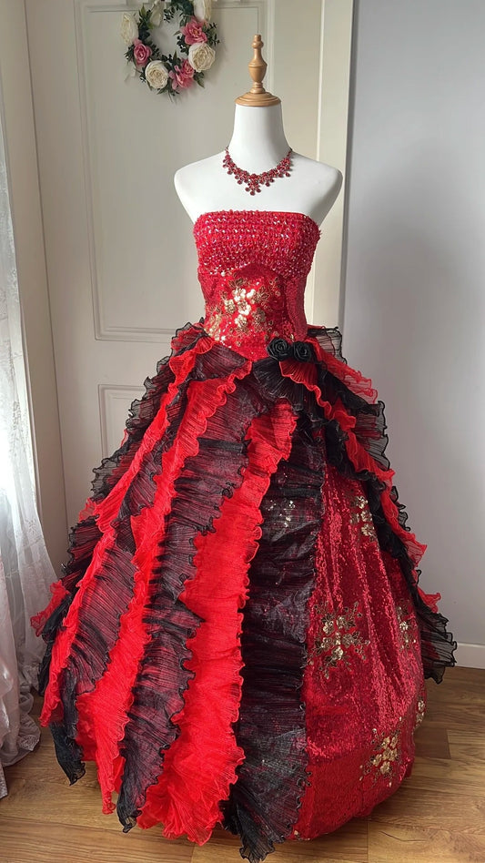 Stunning Prom Dress Strapless Pleated Ball Gown Evening Dress Sweet 16 Dress Birthday Party Outfits      D4125