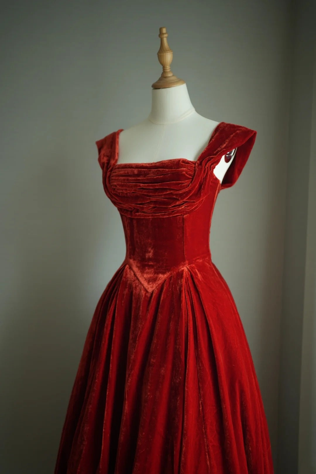 Elegant Prom Dress Velvet Square Neck Pleated Gala Gown Formal Dress Evening Dress D4169