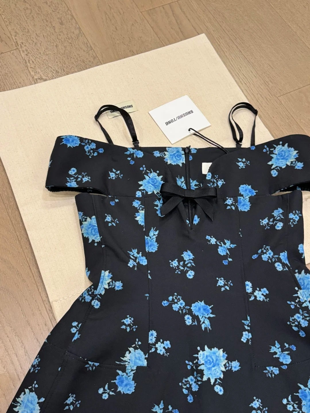 Stunning Homecoming Dress A Line Spaghetti Straps Print Short Prom Dress Birthday Party Dress Cocktail Dress    D4177