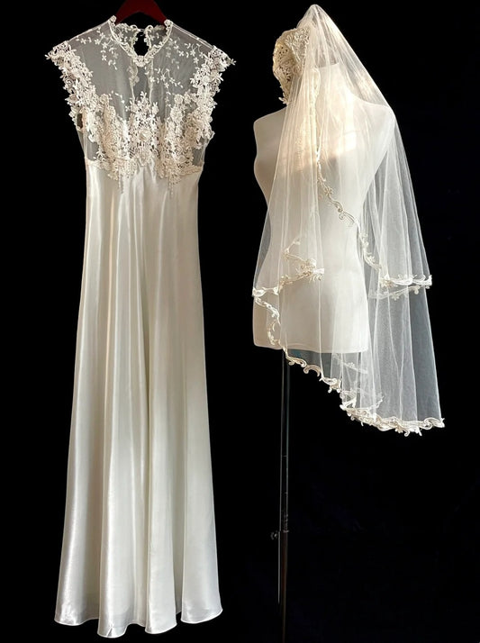 Vintage Wedding Dress Crew Neck Lace Wedding Dress   D4216