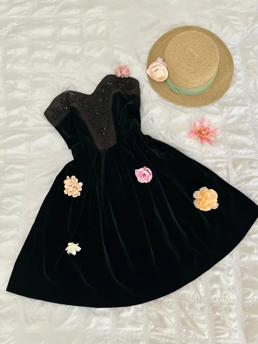 New Arrival Homecoming Dress Black Sweetheart Flower Pleated Short Prom Dress Birthday Party Dress Cocktail Dress    D4265