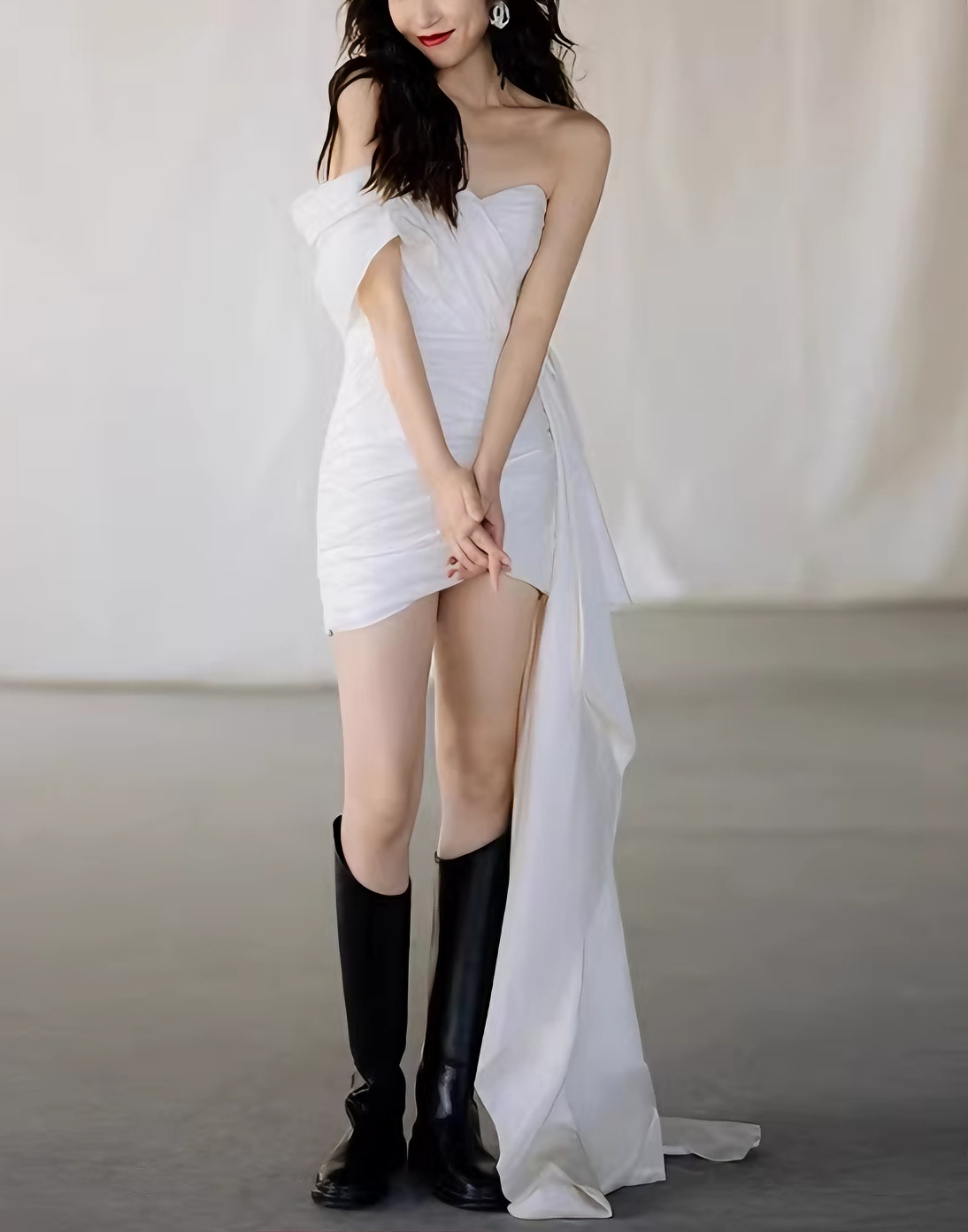 New Arrival Wedding Dress Asymmetrical Neck Pleated Short Wedding Dress Prom Dress    D4310