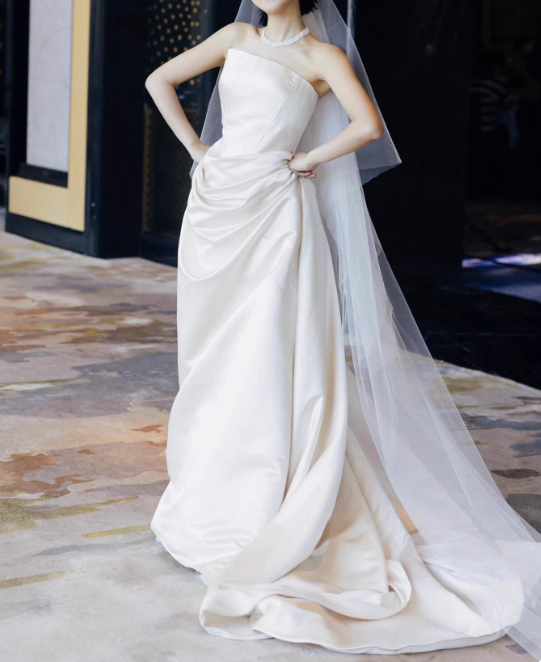 Beauty Brautkleid A-Linie Herzausschnitt Plissee Brautkleid D3302