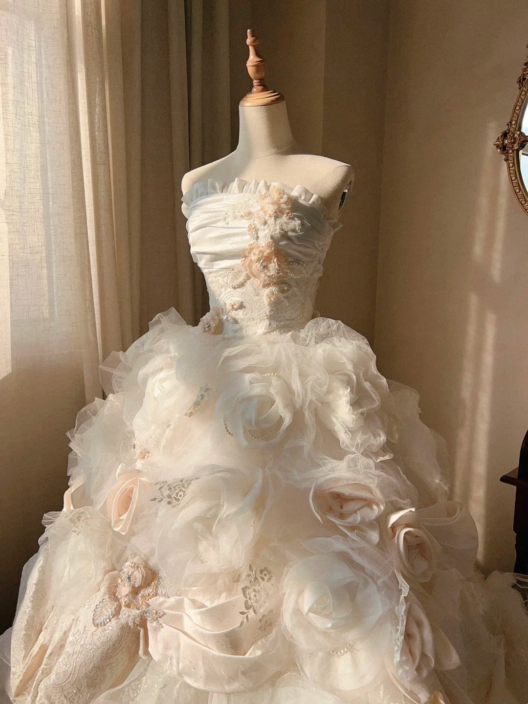 Robe de mariée beauté A-Line, décolleté en cœur, plissée, D3302