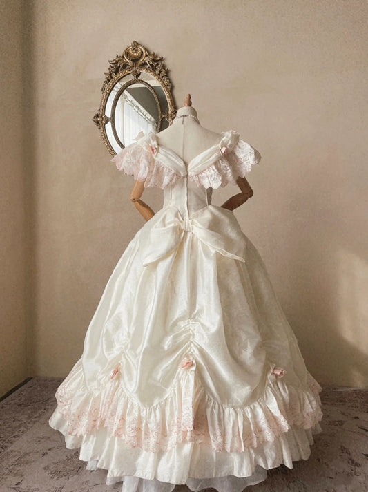 Retro Wedding Dress Crew Neck Pleated Flower Wedding Dress  D4354