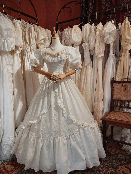 Retro Wedding Dress Crew Neck Pleated Wedding Dress  D4370