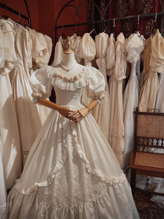 Retro Wedding Dress Crew Neck Pleated Wedding Dress  D4370