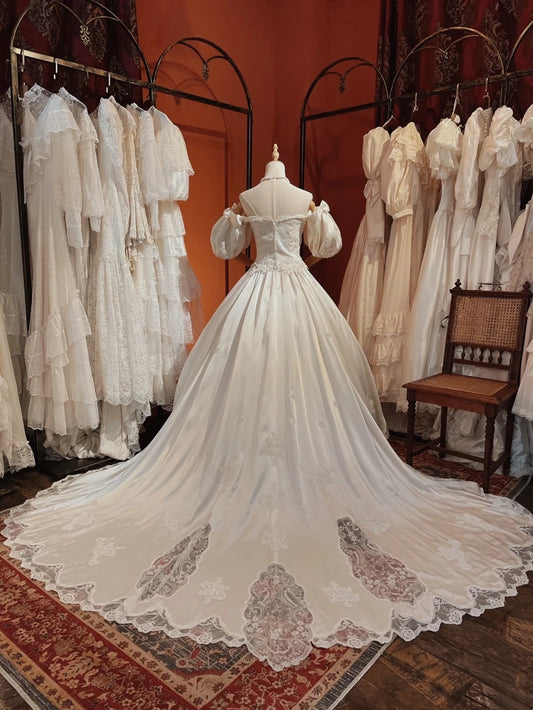 Vintage Wedding Dress Off Shoulder Pleated Wedding Dress  D4375