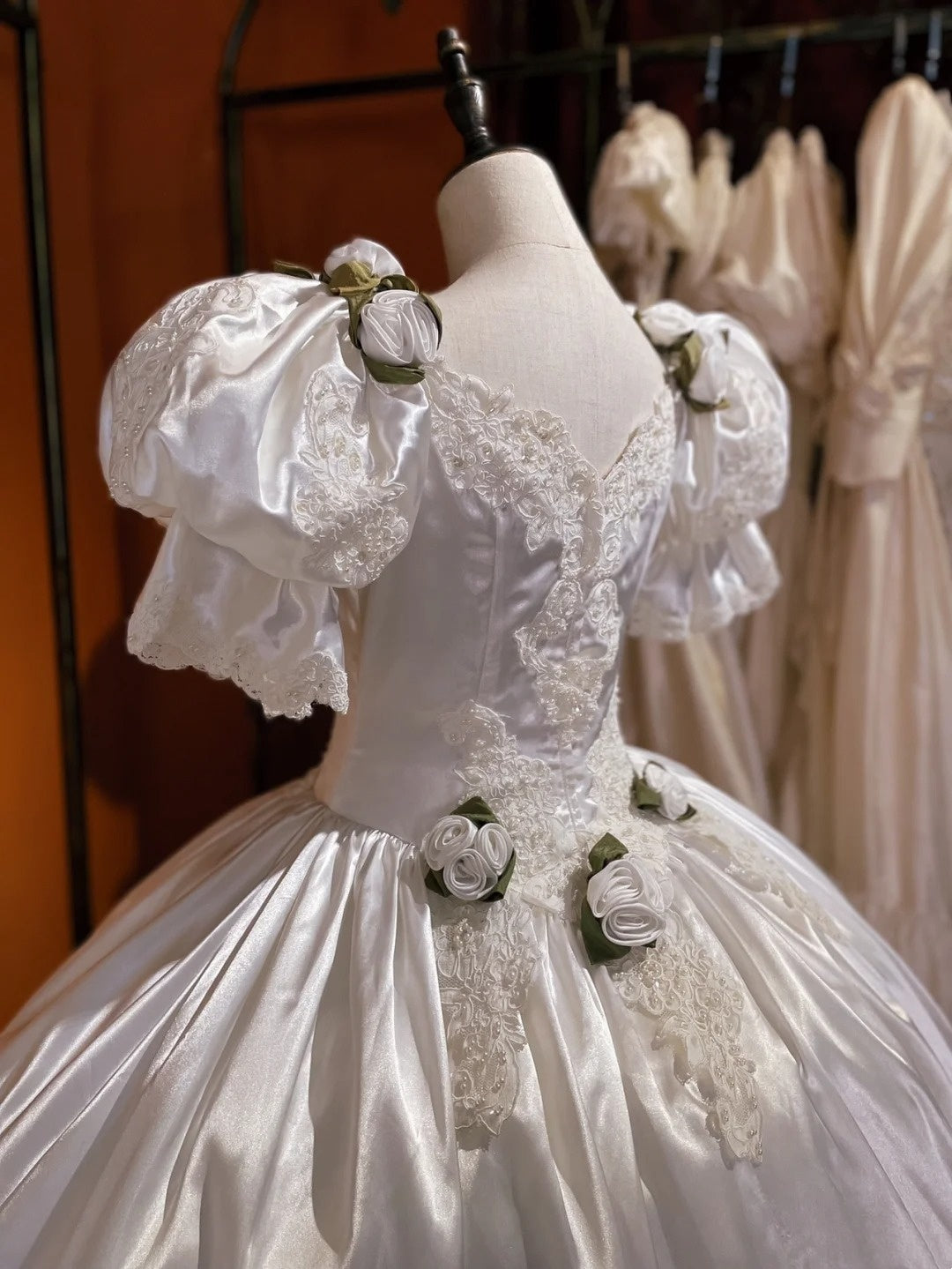 Vintage Wedding Dress V-neck Pleated Wedding Dress  D4377