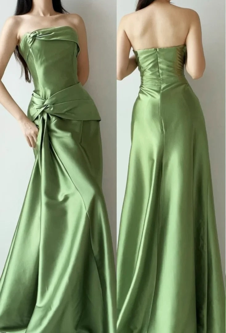 Minimalist Prom Dress Strapless Pleated Gala Dress Evening Dress Formal Dress   D4410
