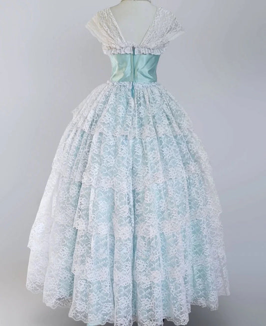 Pretty Prom Dress Sweetheart Pleated Lace Evening Dress Quinceanera Dress Ball Gown      D4426