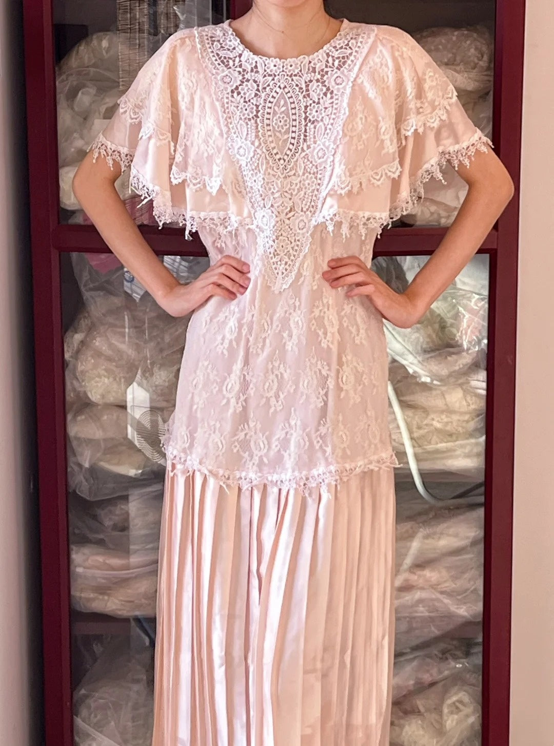 Vintage Wedding Dress Crew Neck Lace Pleated Wedding Dress  D4442