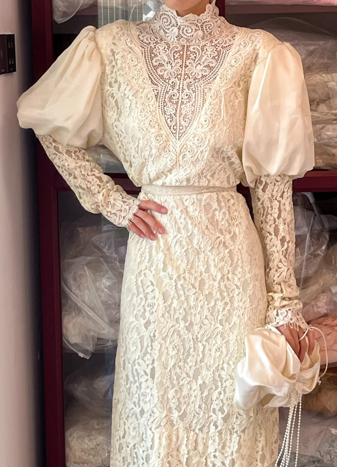 Retro Wedding Dress High Collar Long Sleeves Pleated Wedding Dress  D4445