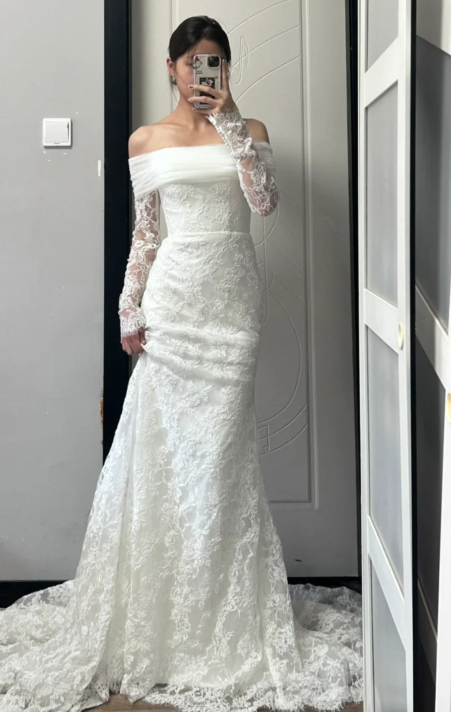 Stunning Wedding Dress Off Shoulder Long Sleeves Pleated Wedding Dress  D4499