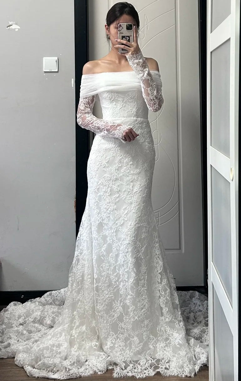 Stunning Wedding Dress Off Shoulder Long Sleeves Pleated Wedding Dress  D4499