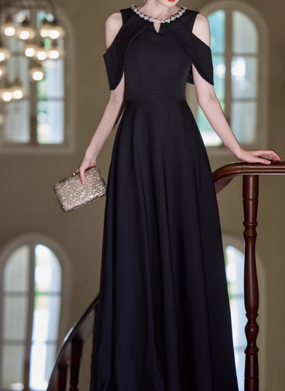 MInimalist Prom Dress Black Crew Neck Gala Dress Evening Dress Formal Dress  D4512