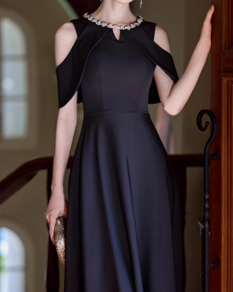 MInimalist Prom Dress Black Crew Neck Gala Dress Evening Dress Formal Dress  D4512