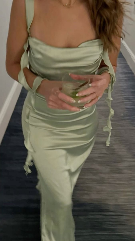 Robe de soirée longue en satin vert sauge à bretelles style sirène MD7833