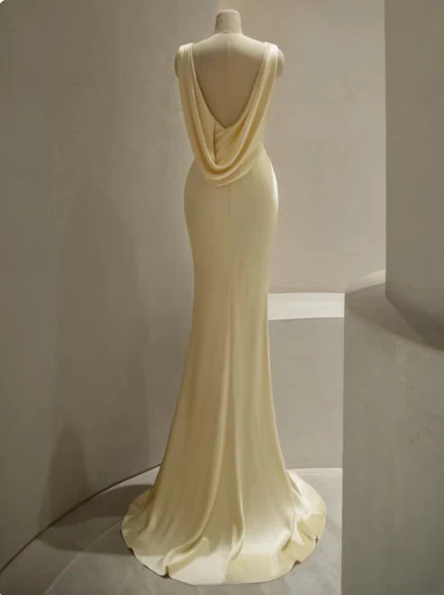 Robe de bal longue sirène dos nu en satin jaune pastel, MD7993