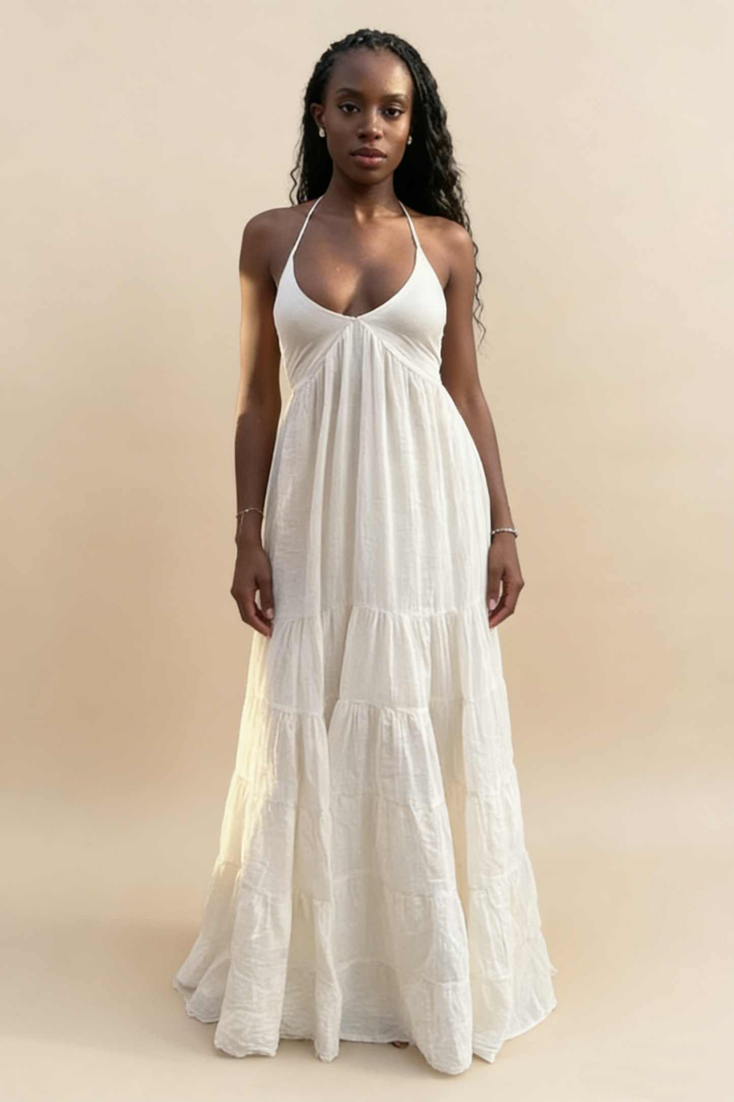 Hübsches weißes Neckholder-A-Linien-Chiffon-Lang-Partykleid, modisches Sommerkleid, D1015