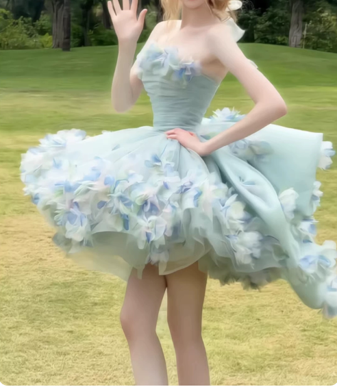 Charming Homecoming Dress Strapless Lace Applique Pleated Short Prom Dress Back to School Outfits Party Dress  D6017