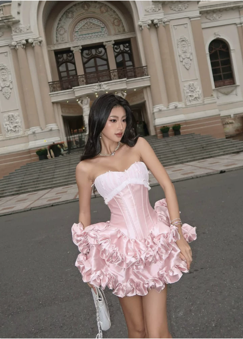 Sweet Homecoming Dress Strapless Lace Flouning Cascade Short Prom Dress Back to School Outfits Party Dress  D6074
