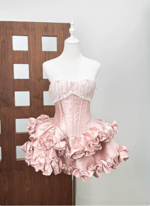 Sweet Homecoming Dress Strapless Lace Flouning Cascade Short Prom Dress Back to School Outfits Party Dress  D6074