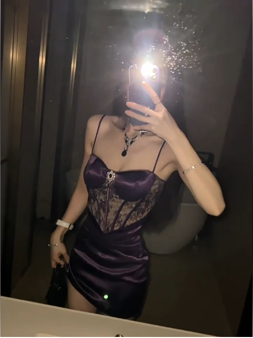 Chic Homecoming Dress Spaghetti Straps Lace Pleated Rhinestone Short Prom Dress Back to School Outfits Party Dress  D6077