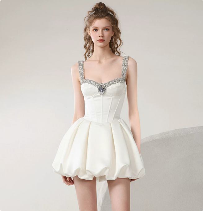 Elegant Homecoming Dress Spaghetti Strap Rinestone Pleated Prom Dress Back to School Outfits Party Dress  D6244