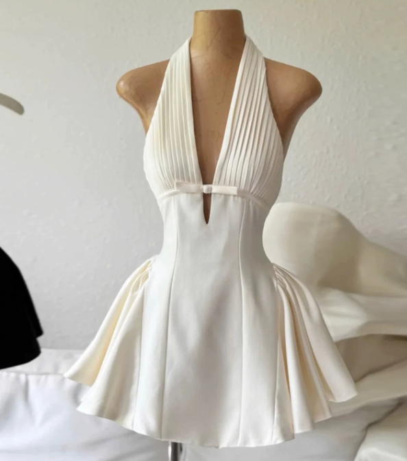 Simple Homecoming Dress Halter Pleated Prom Dress Back to School Outfits Party Dress  D6263
