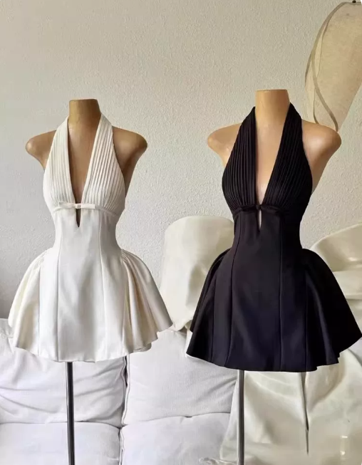 Simple Homecoming Dress Halter Pleated Prom Dress Back to School Outfits Party Dress  D6263