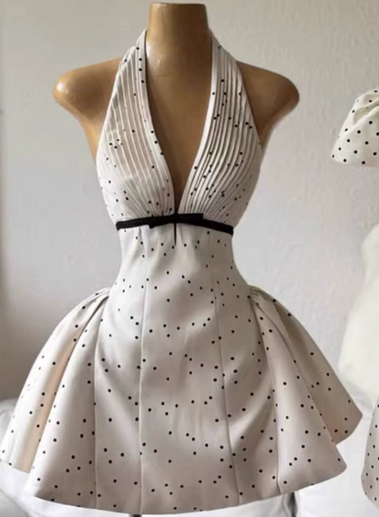 Simple Homecoming Dress Halter Pleated Prom Dress Back to School Outfits Party Dress  D6284