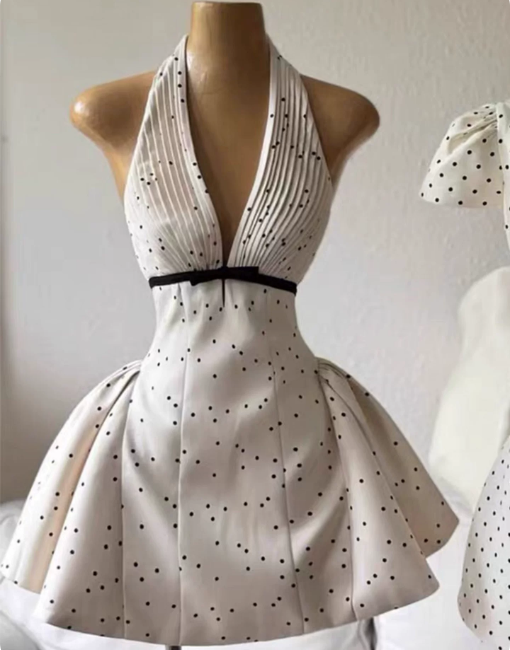Simple Homecoming Dress Halter Pleated Prom Dress Back to School Outfits Party Dress  D6284